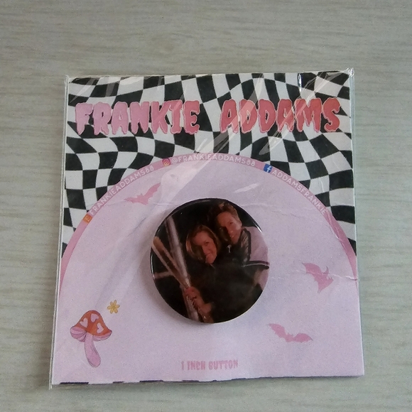 Mulder & Scully Pin - Picture 6 of 6